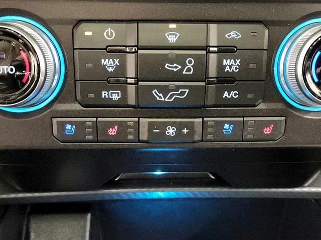 Used 2020 Black Ford Lariat image 50