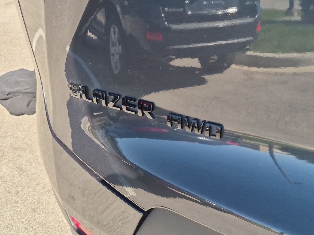 Used 2022 Gray Chevrolet LT image 27
