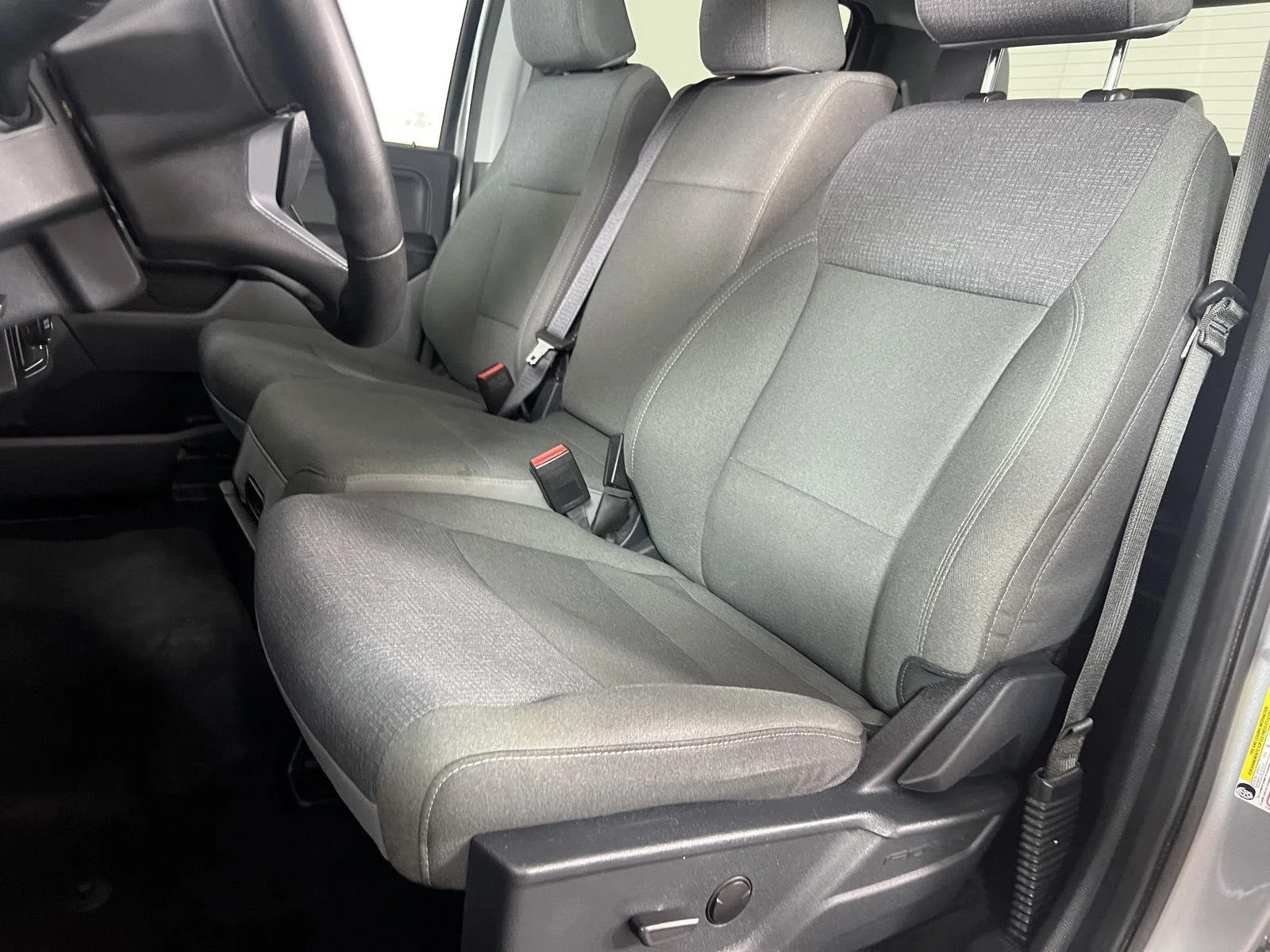 Used 2025 Silver Ford XLT image 12