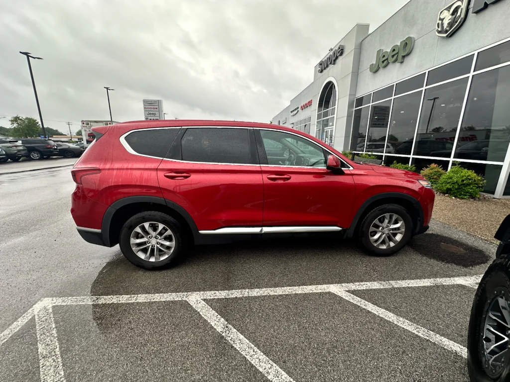 Certified Used 2019 Scarlet Red Hyundai SE image 4