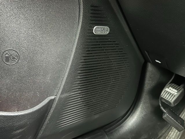 Used 2016 Black Dodge R/T Scat Pack image 22