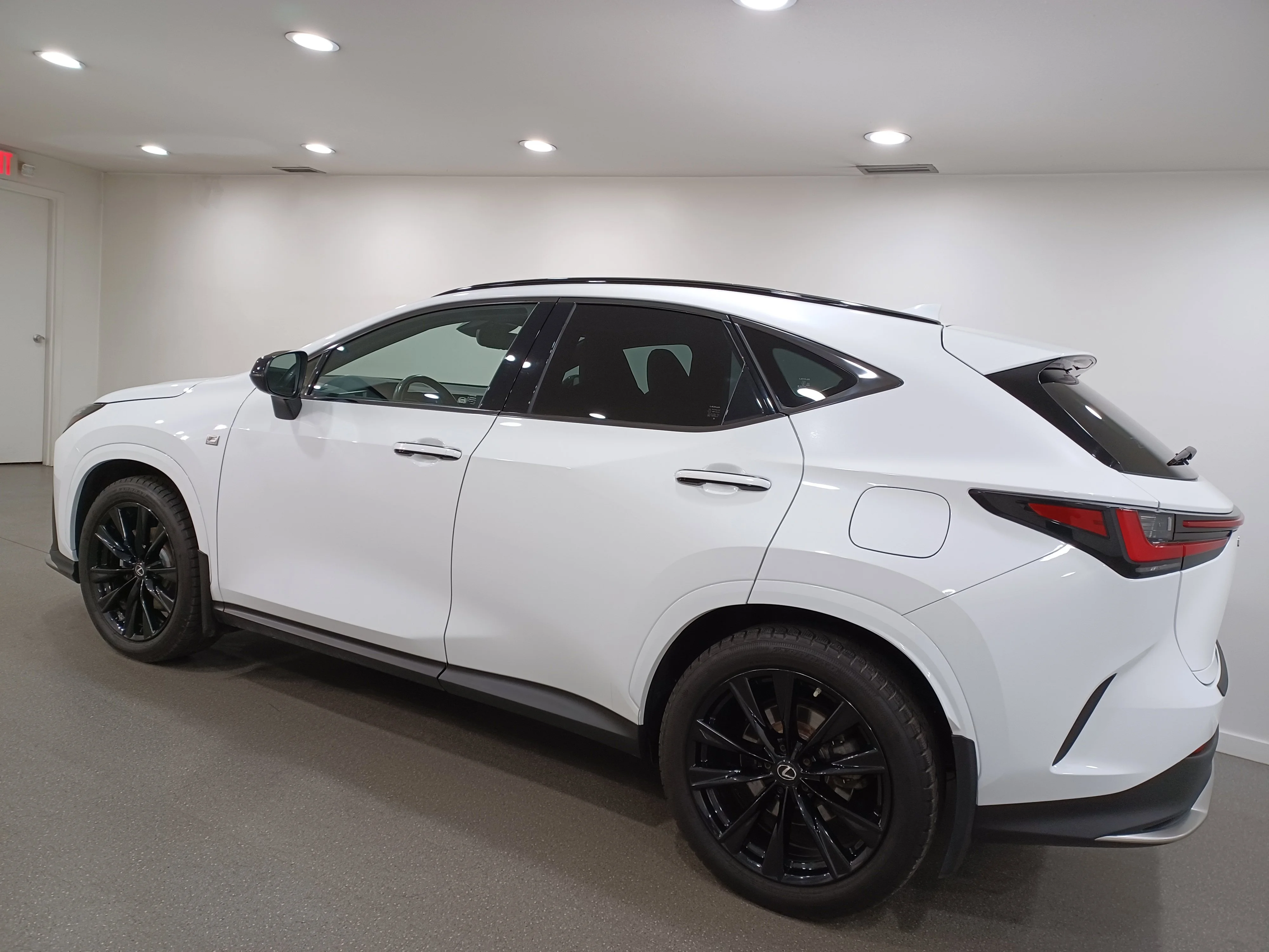 Certified Used 2022 Ultra White Lexus F-Sport *Adaptive Cruise | Cooled Lthr | Sunroof | Htd Wheel | Blind Spot Detect | Lane Keep Assist image 7
