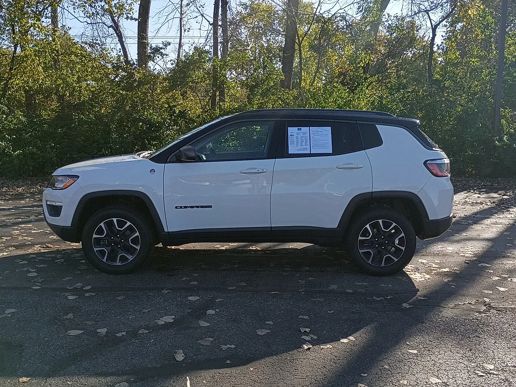 2019 Jeep Compass Trailhawk, photo 6 of 12