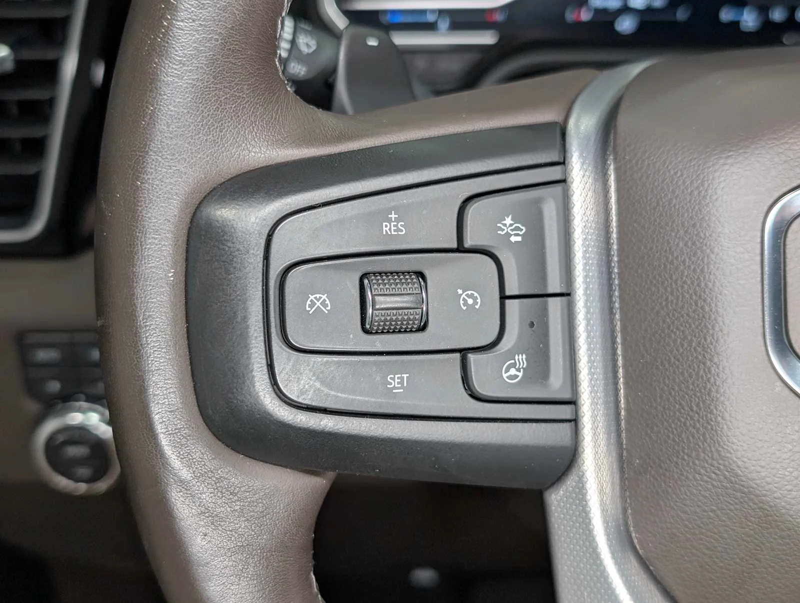 Used 2023 Onyx Black GMC Denali image 40