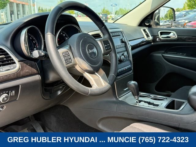 Used 2013 Silver Jeep Laredo image 20