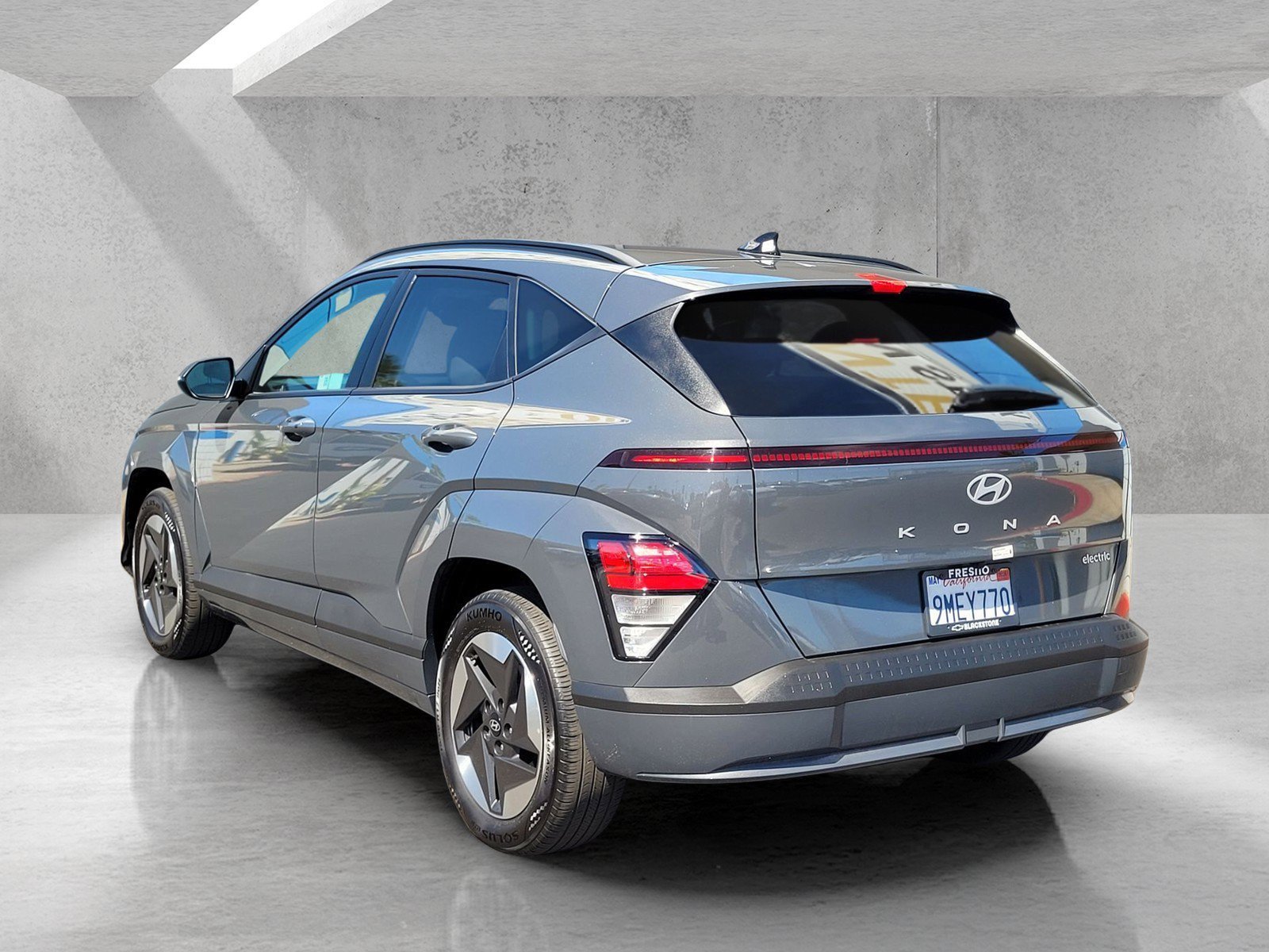 Used 2024 Gray Hyundai SEL image 7