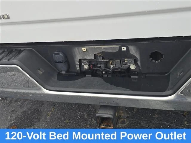 Used 2024 White Chevrolet LT image 21