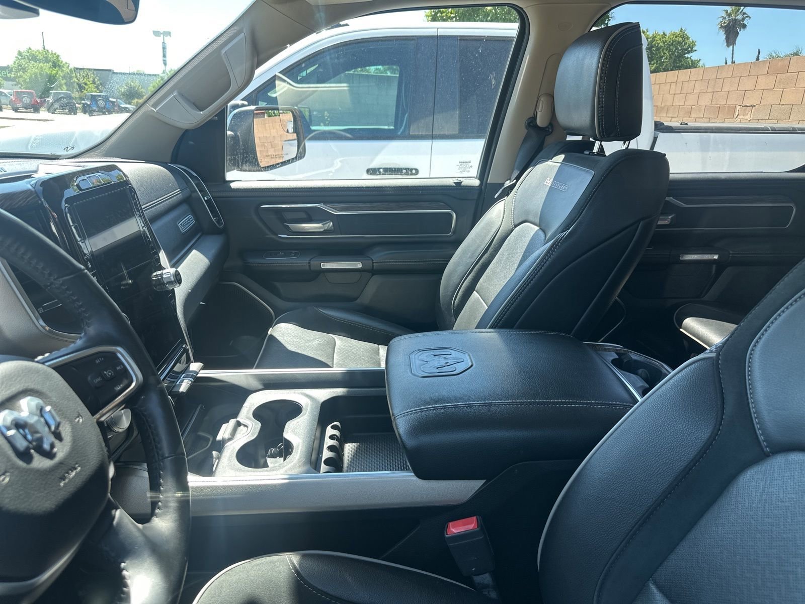 2020 Ram 1500 Laramie photo 4