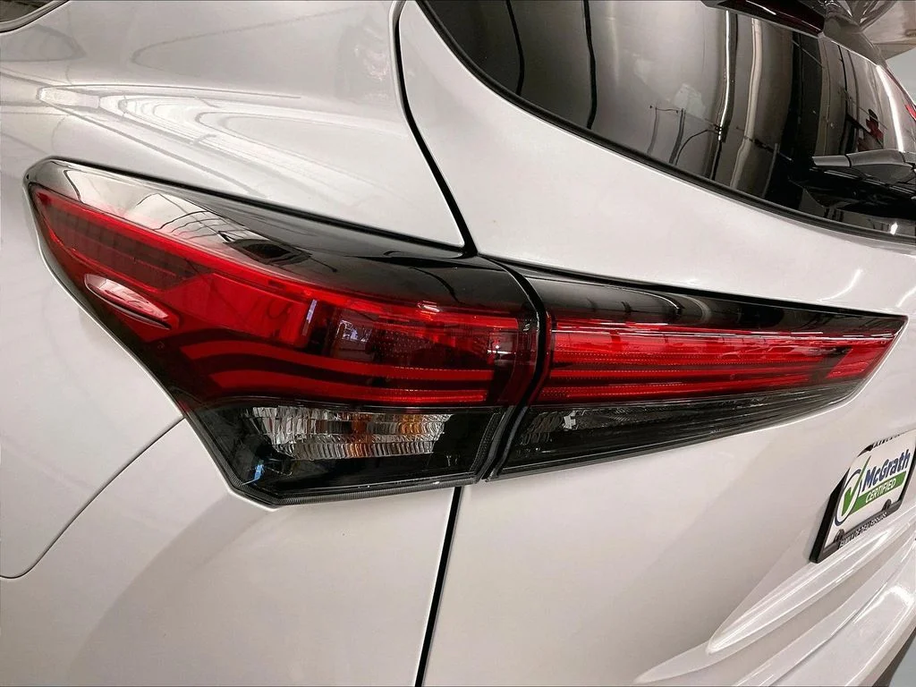 Used 2023 Beige Toyota XLE image 35