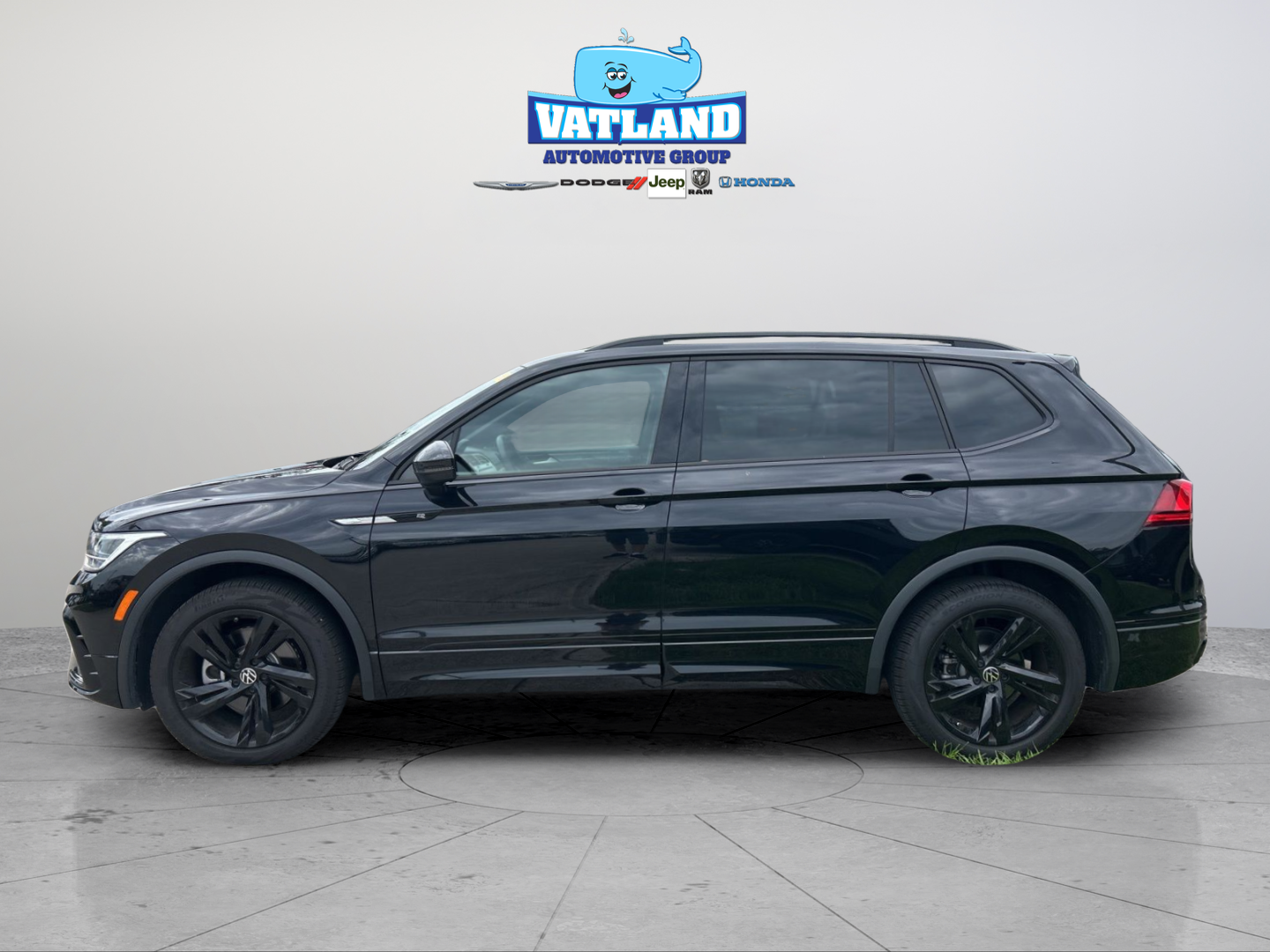 3VVCB7AX8RM165351