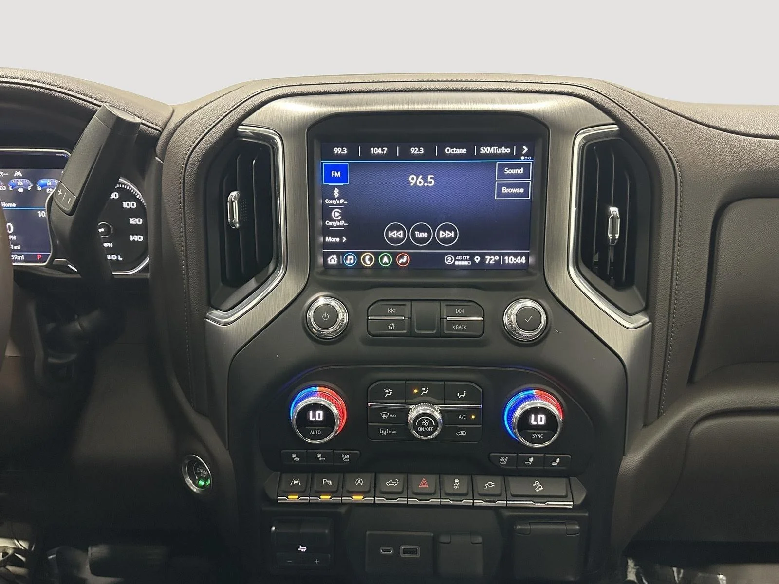 Used 2022 WHITE FROST TRICOAT GMC Denali image 11