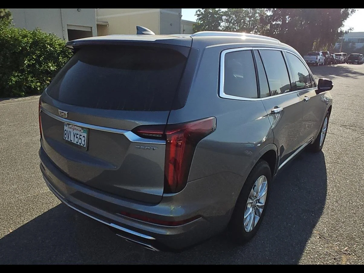 Used 2021 SATIN STEEL METALLIC Cadillac Luxury image 3