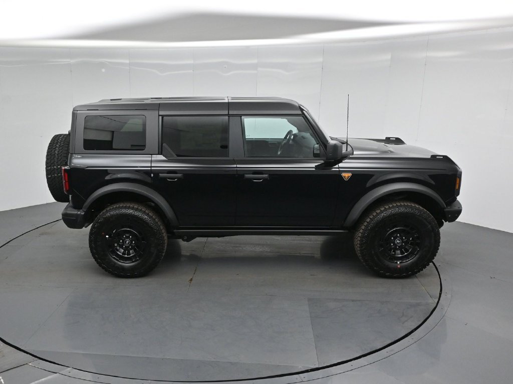 New 2026 Shadow Black Ford Badlands image 36