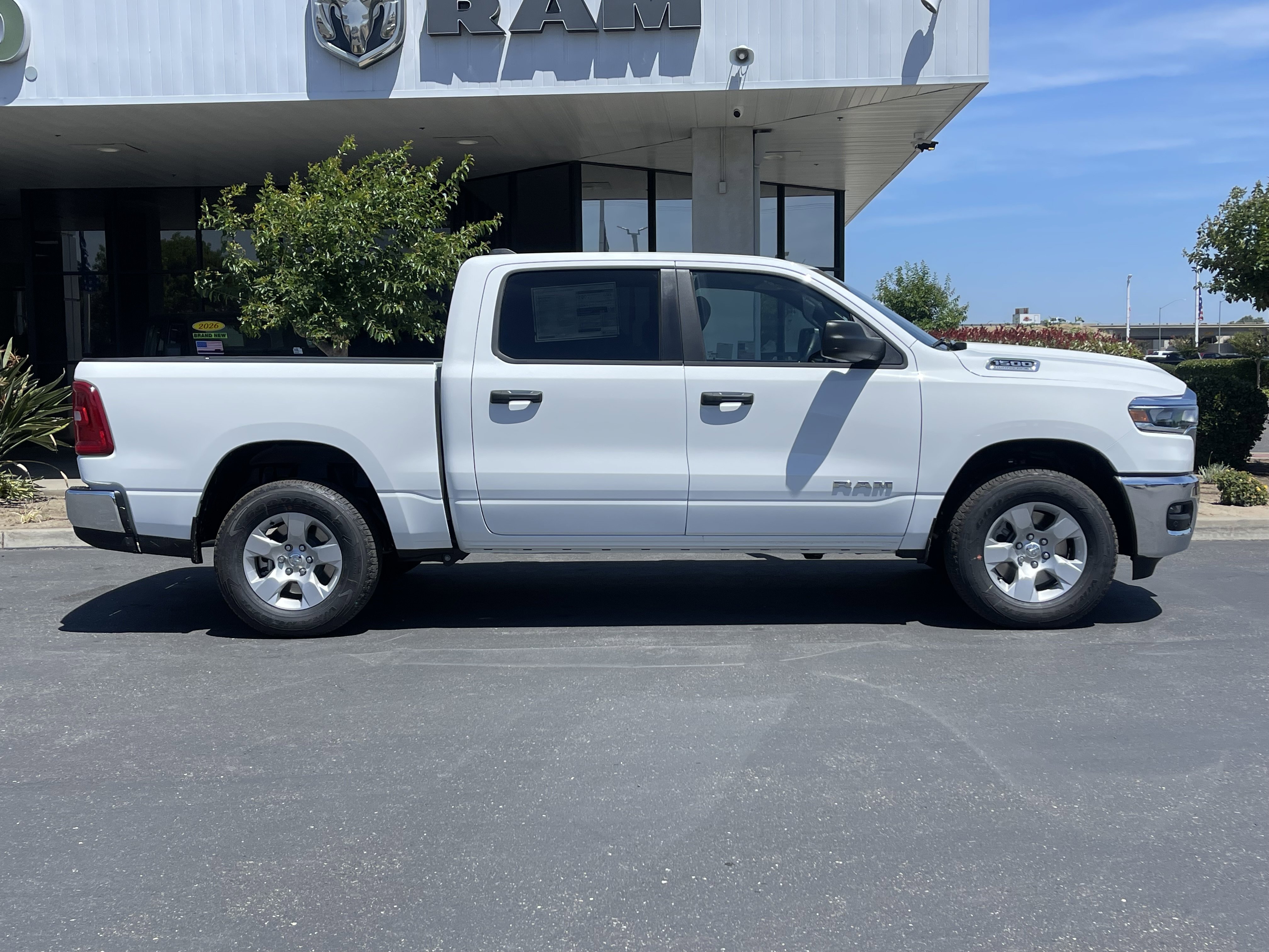 New 2026 Bright White Clear-Coat Exterior Paint RAM Big Horn image 4
