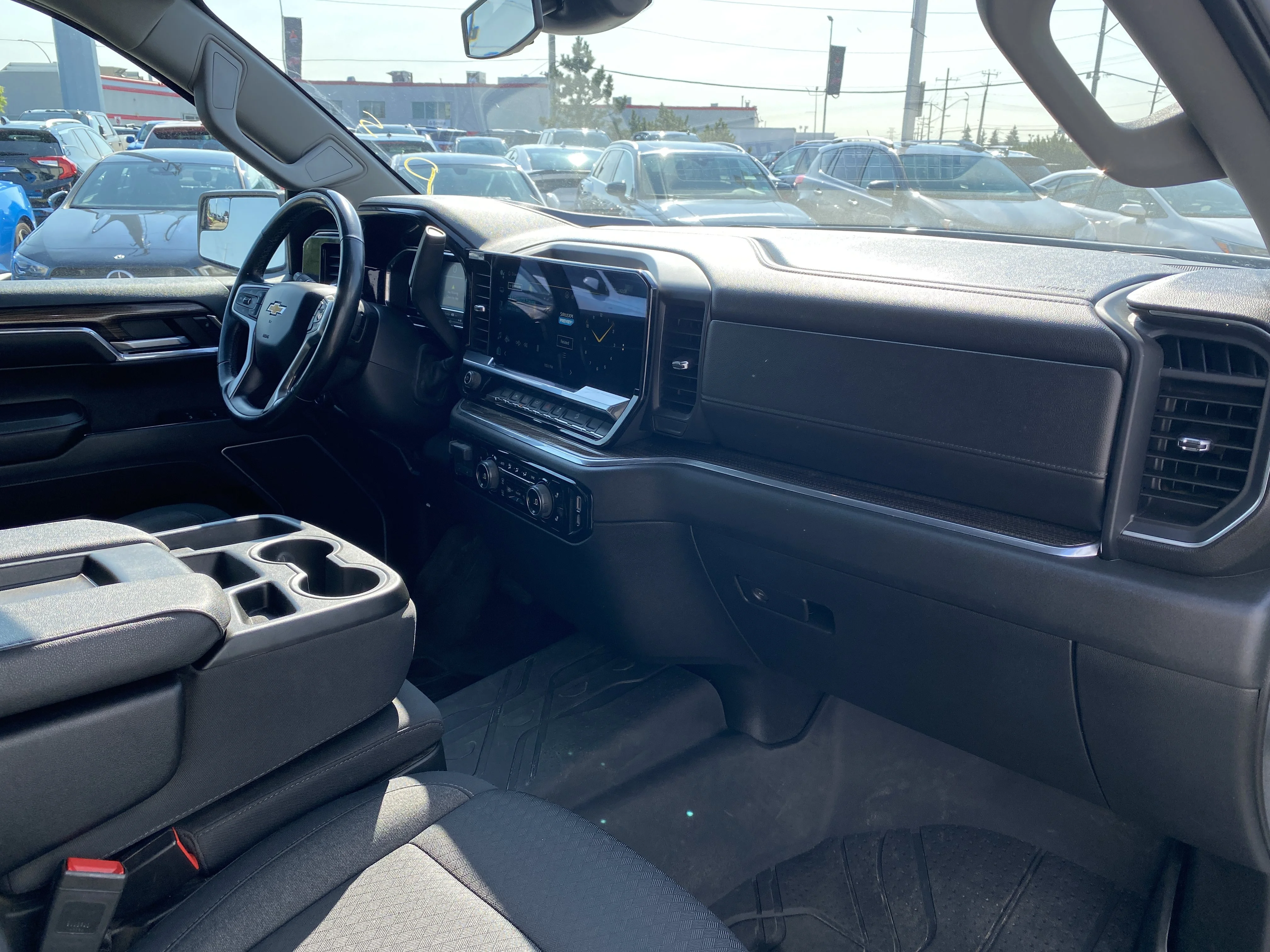 Used 2024 White Chevrolet LT Crew Cab  * HEATED FRONT SEATS * TOW PACKAGE * image 19