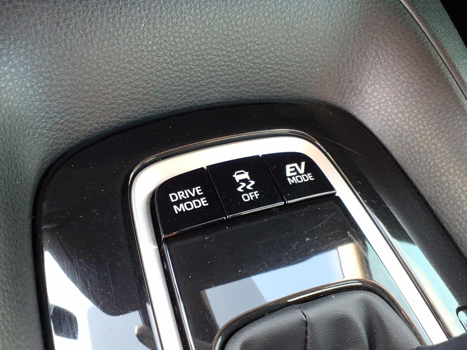 Used 2025 Underground Toyota Hybrid LE image 5