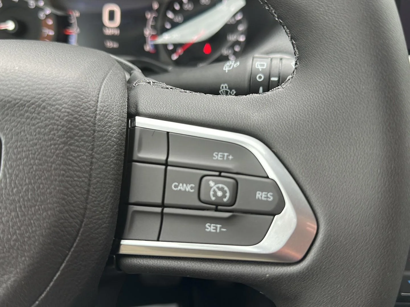 New 2026 Hydro Blue Pearlcoat Jeep Latitude Altitude image 14
