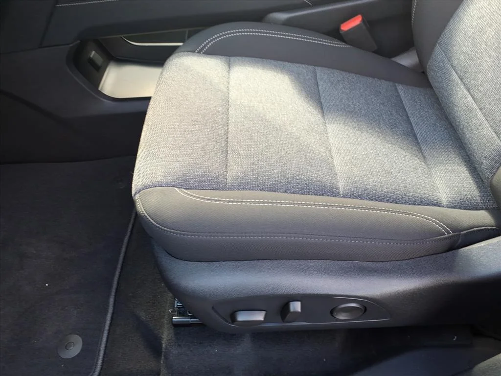 2026 GMC Acadia Elevation - Photo 13