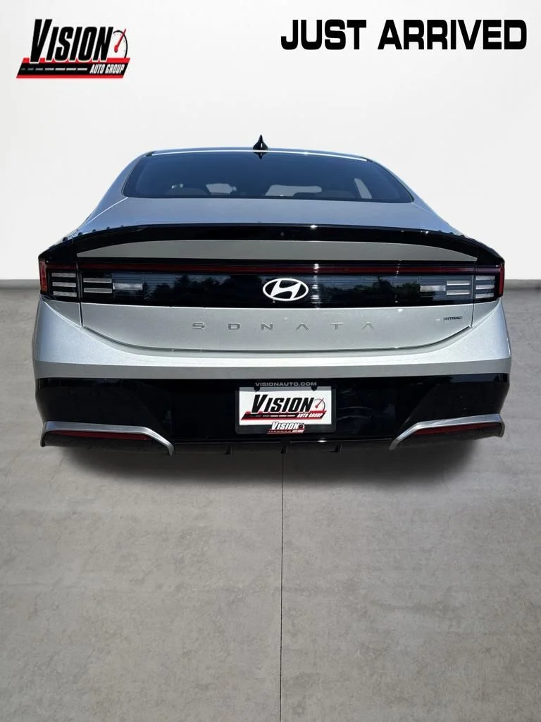 New 2026 Silver Hyundai SEL Sport image 5