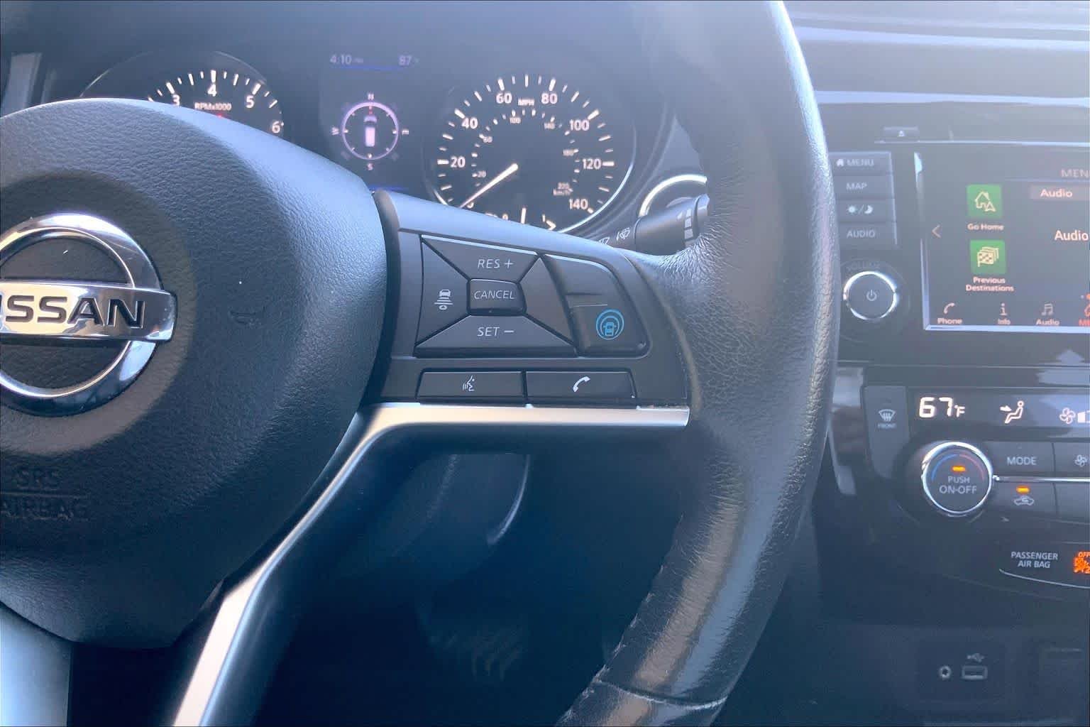 Used 2018 Gun Metallic Nissan SL image 25