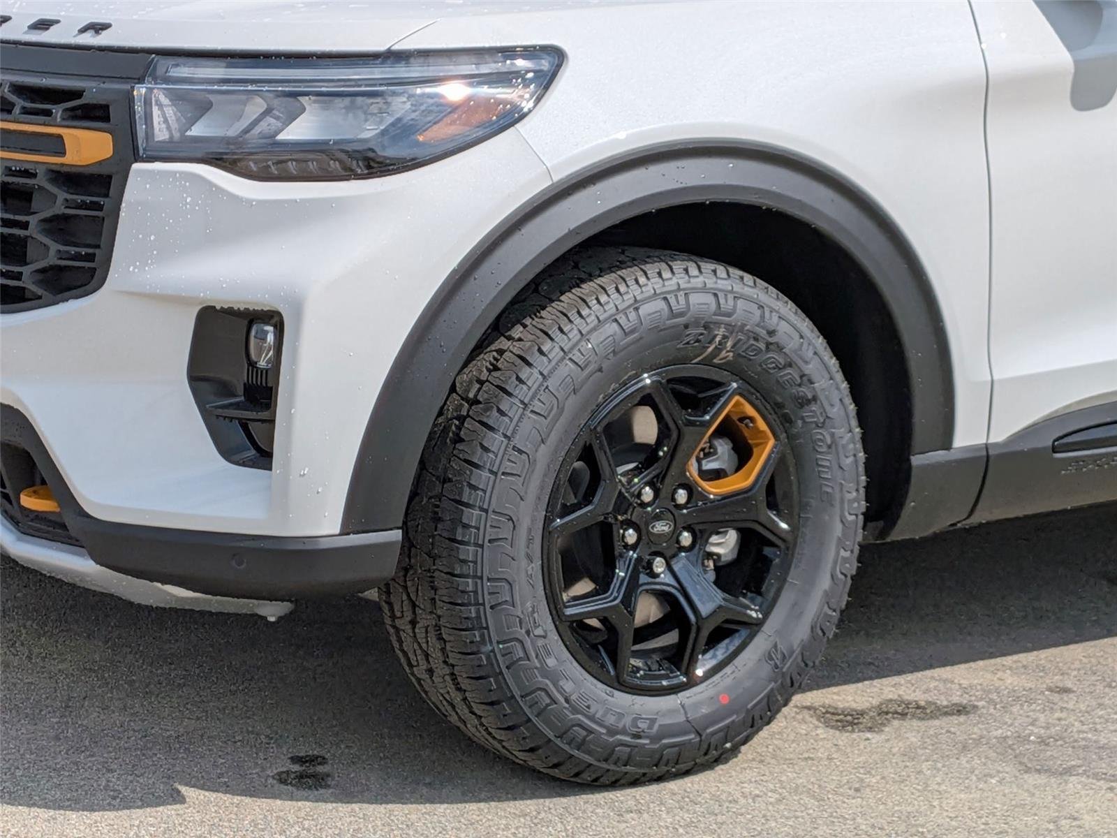 New 2026 Star White Metallic Tri-Coat Ford Tremor® image 9