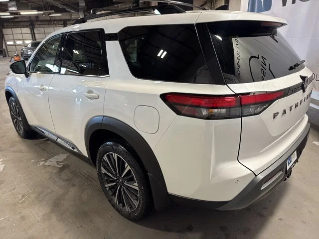 New 2026 Everest White Pearl TriCoat Nissan Platinum image 6