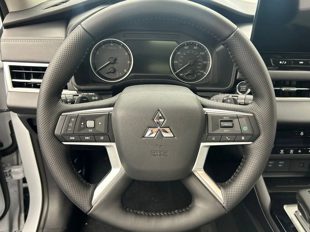 New 2026 White Mitsubishi Trail Edition image 13