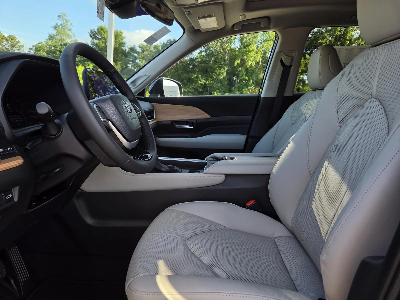 2026 Toyota Grand Highlander Limited - Photo 10