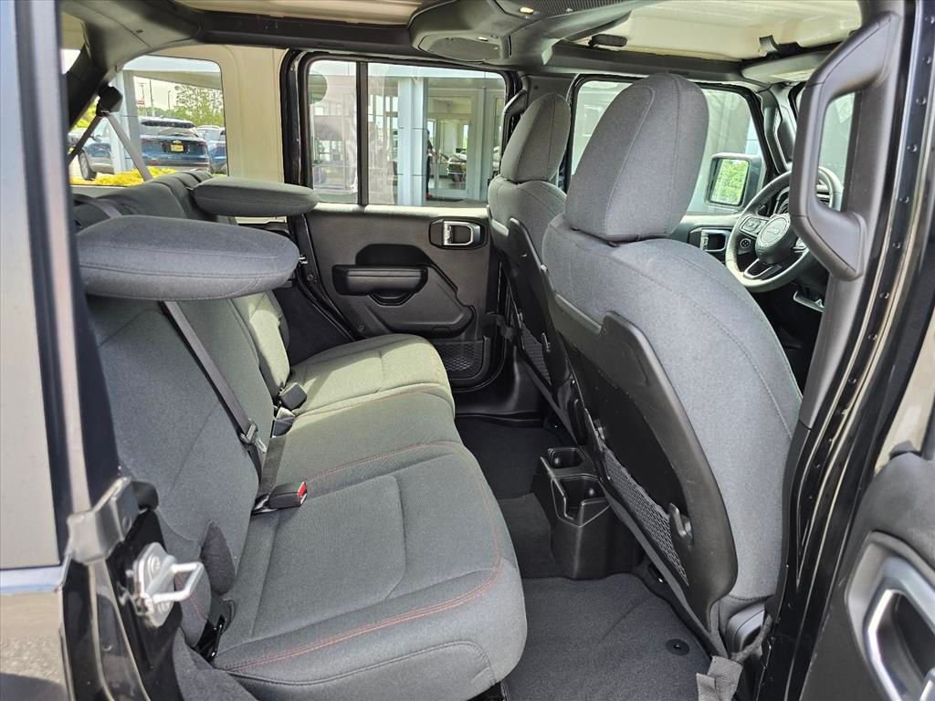 Used 2025 Black Jeep Rubicon image 13