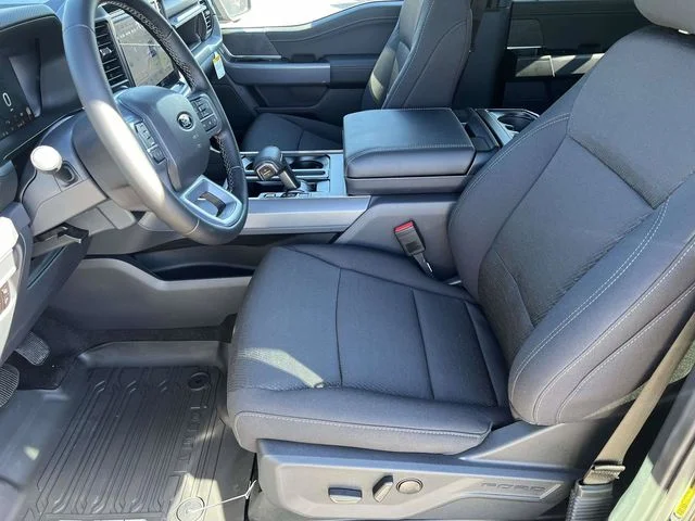 New 2026 Agate Black Metallic Ford XLT image 12