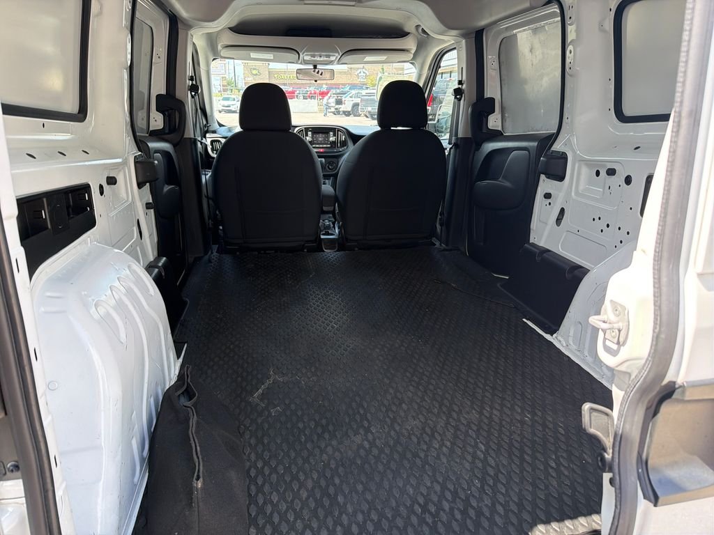 Used 2022 White Ram Base image 8