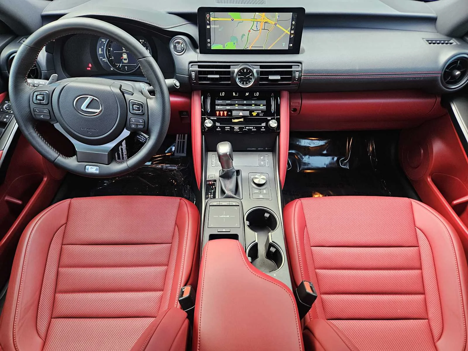 2025 Lexus IS 350 F SPORT - Photo 21