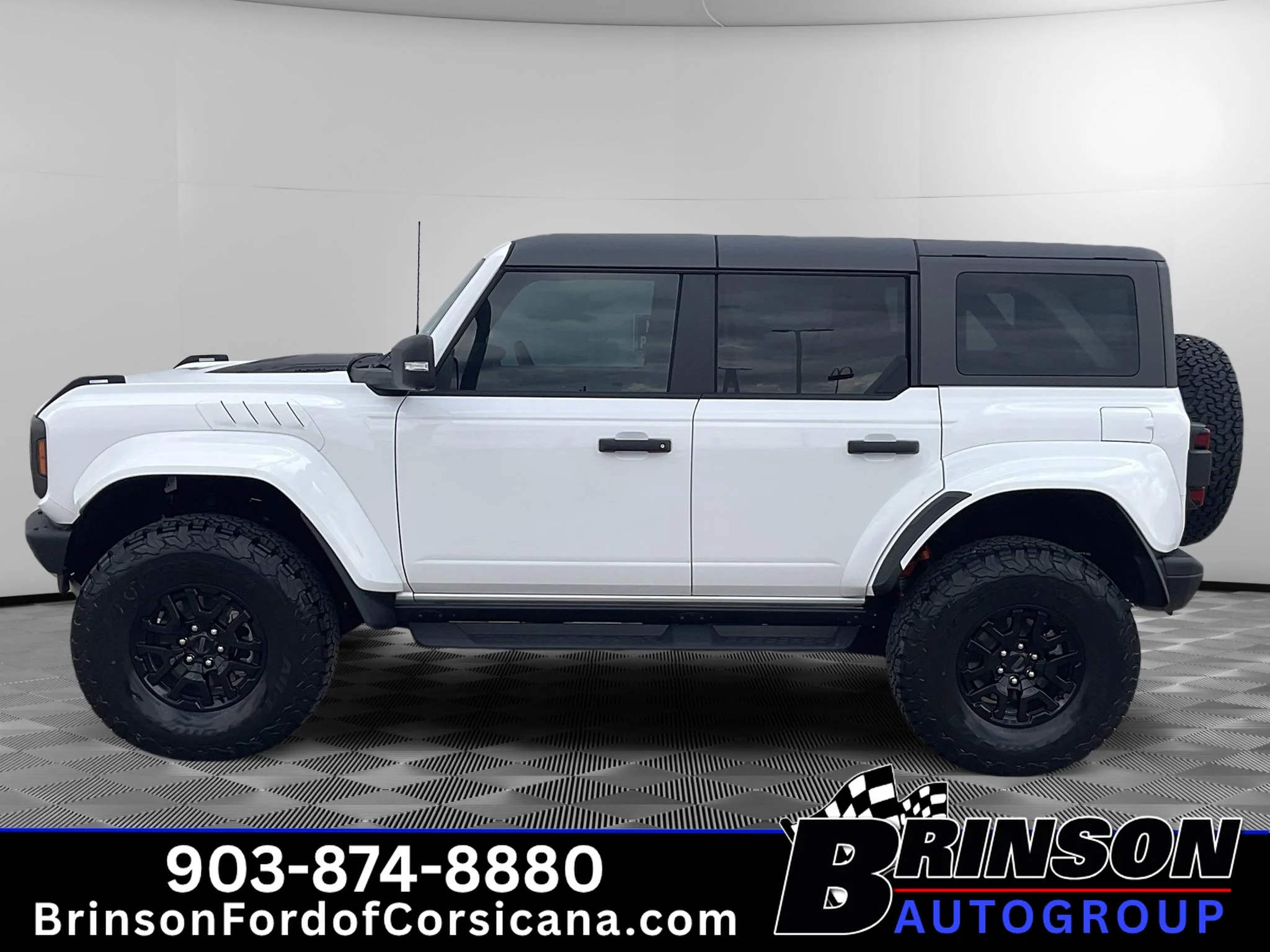 Used 2025 Oxford White Ford Raptor image 4