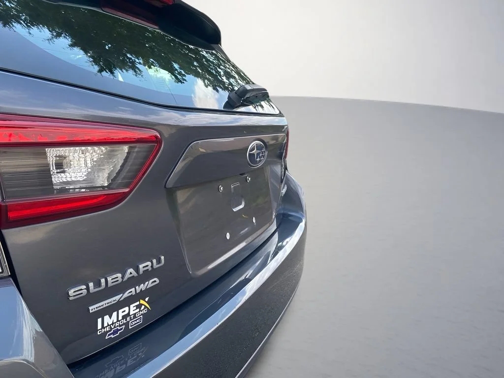 Used 2020  Subaru Premium image 29