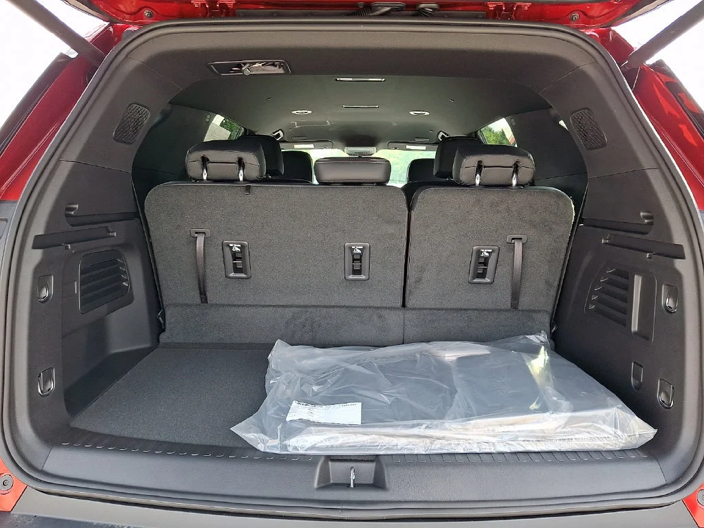 New 2027 Radiant Red Tintcoat Chevrolet LT image 20