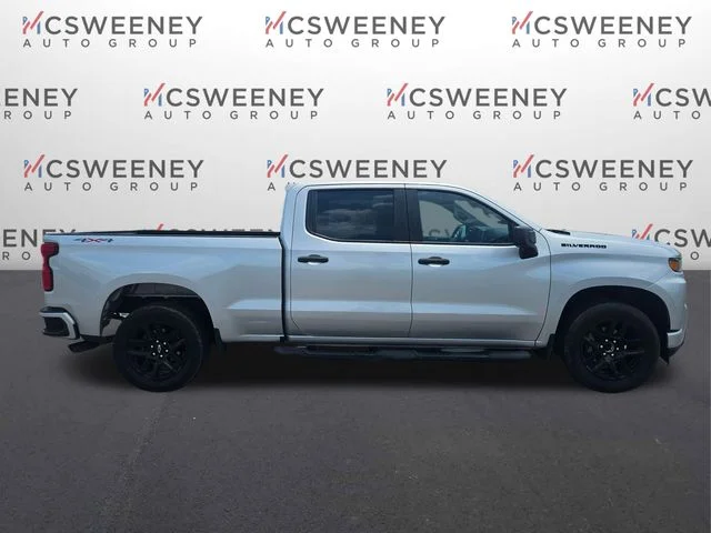 Used 2022 Silver Chevrolet Custom image 6