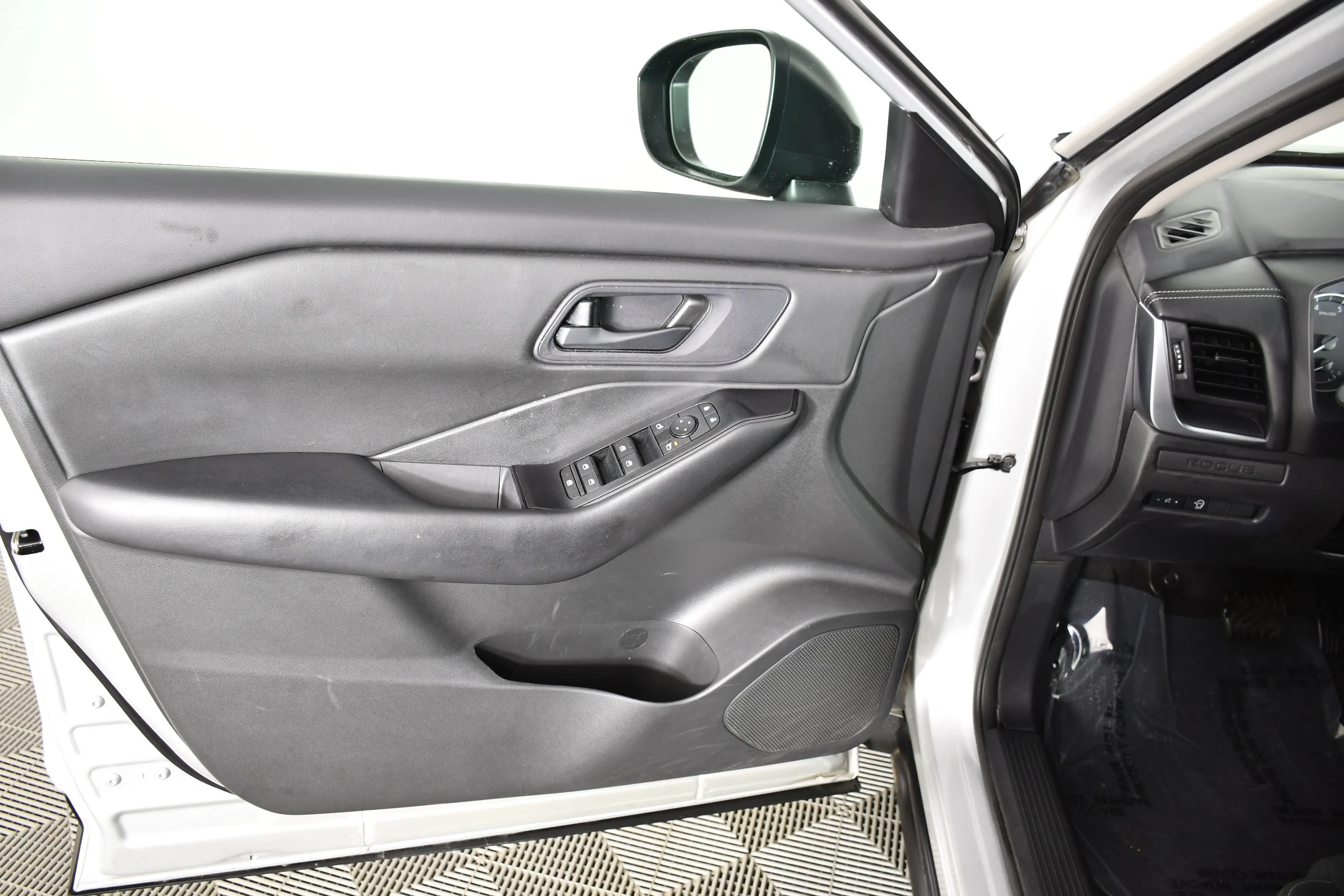 Used 2024 Brilliant Silver Metallic Nissan S image 33