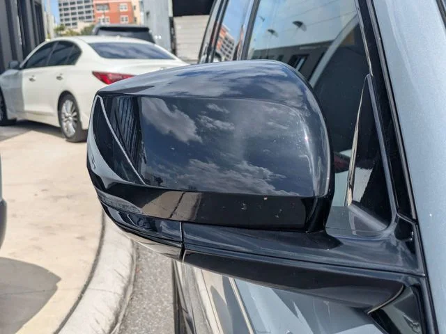 Used 2025 Silver Jeep Altitude image 10