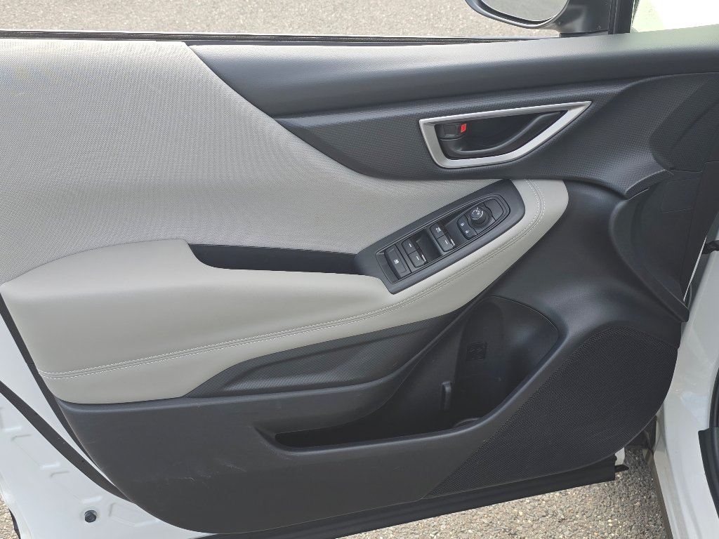 Used 2023 Crystal White Pearl Subaru  image 31