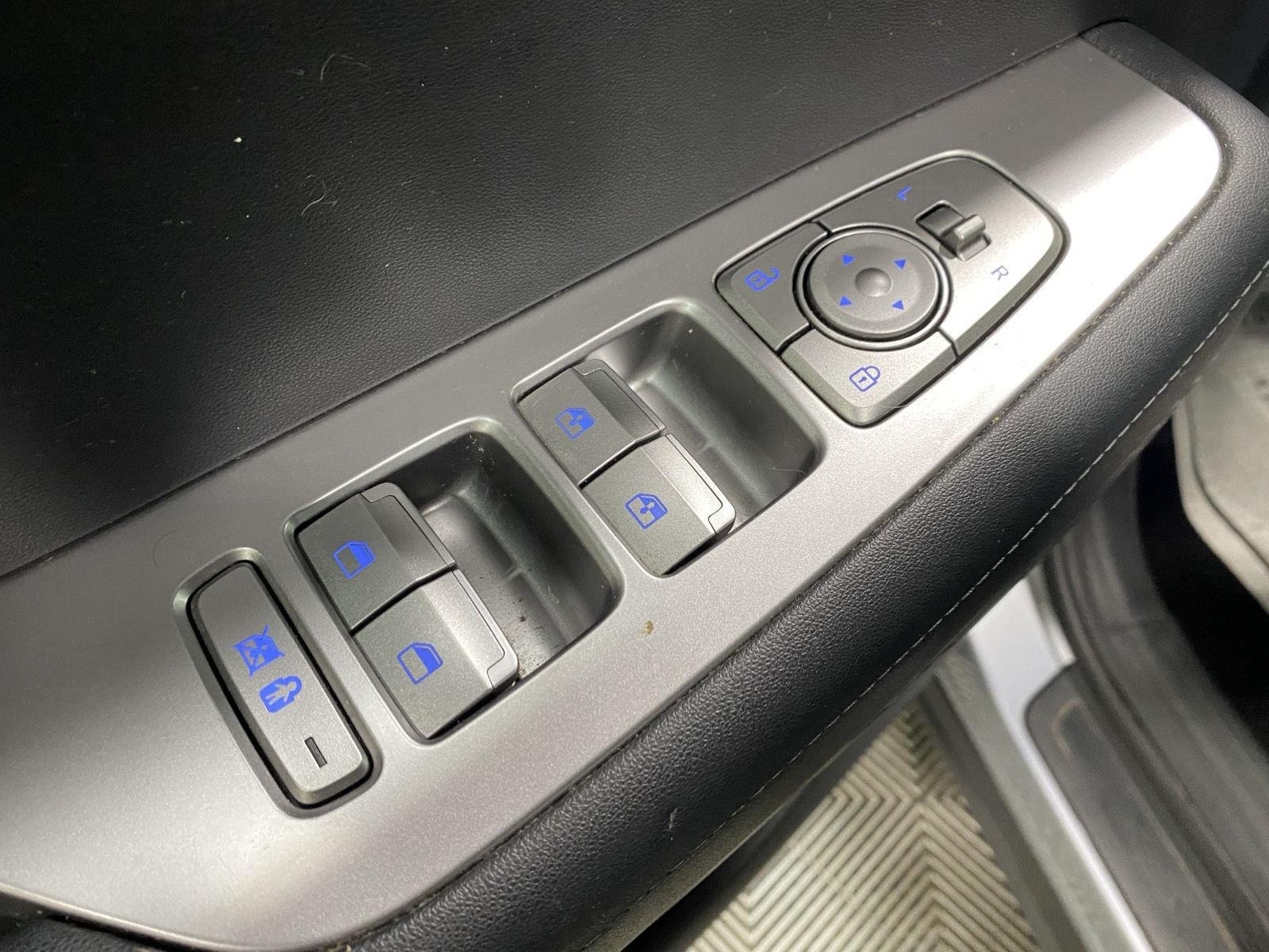 Used 2020 Lagoon Silver Hyundai SEL image 19