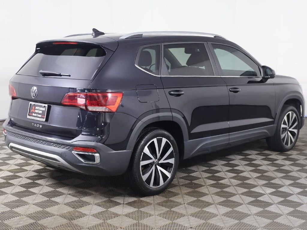 Used 2023 Black Volkswagen 1.5T SE image 10