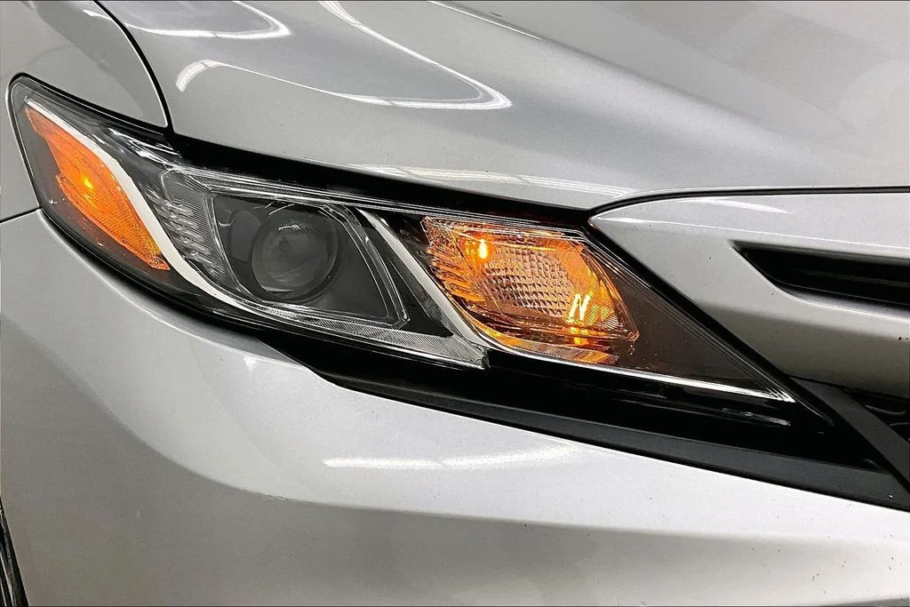 Used 2020 Silver Toyota SE image 30