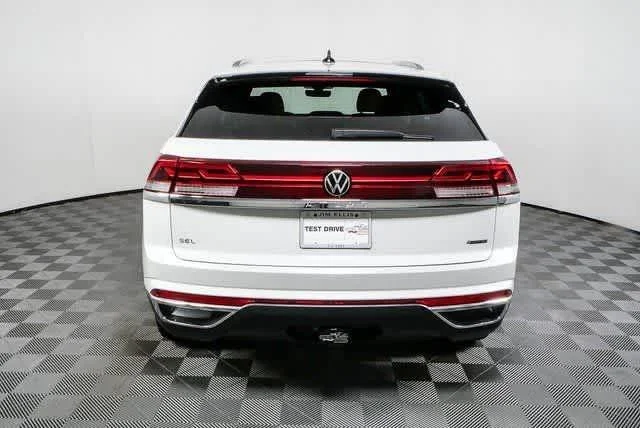 New 2026 Opal White Pearl Volkswagen 2.0T SEL image 31