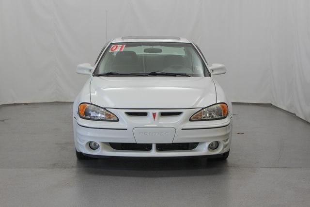 Used 2001 White Pontiac GT image 4