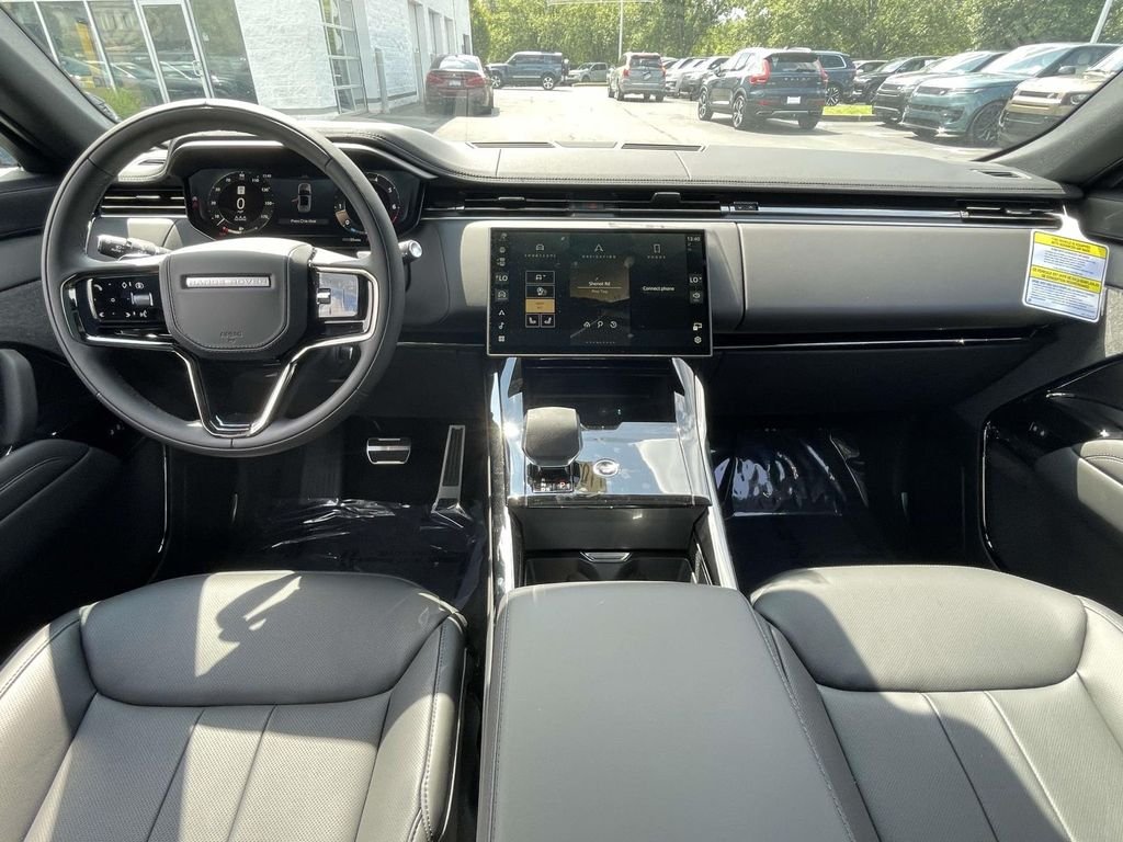 New 2026 Carpathian Grey Land Rover Dynamic SE image 21