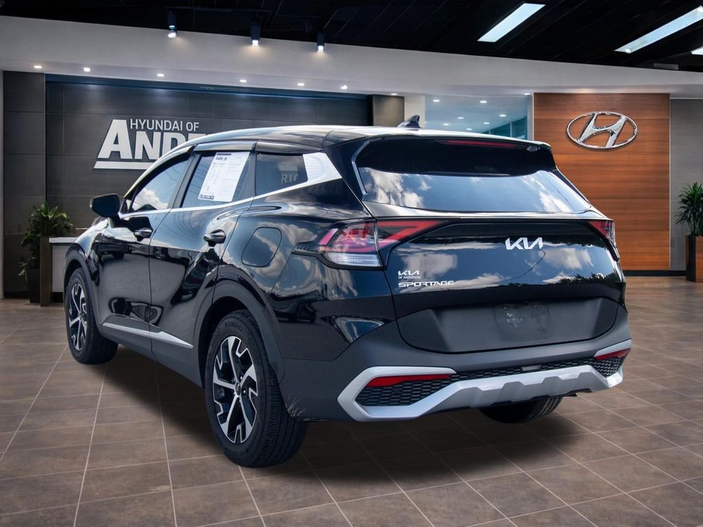 2025 Kia Sportage EX - Photo 11