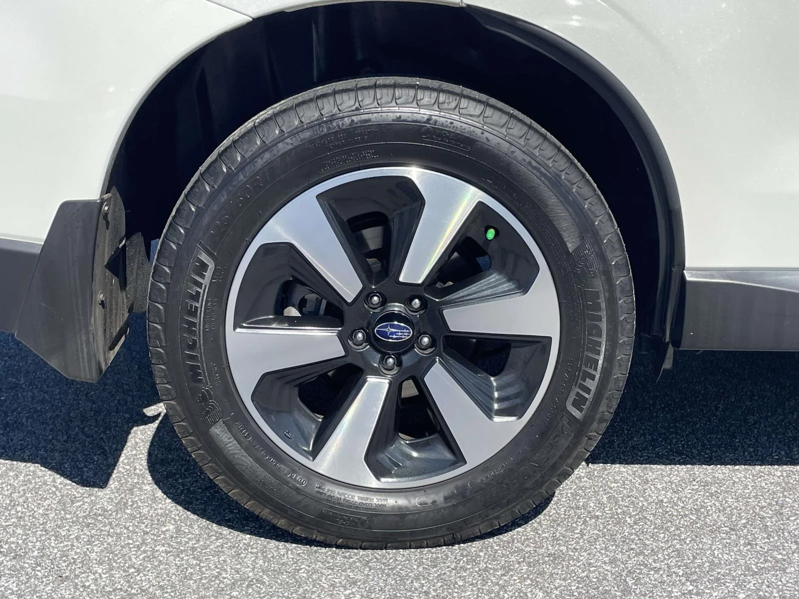 Used 2017 Crystal White Pearl Subaru Premium image 35