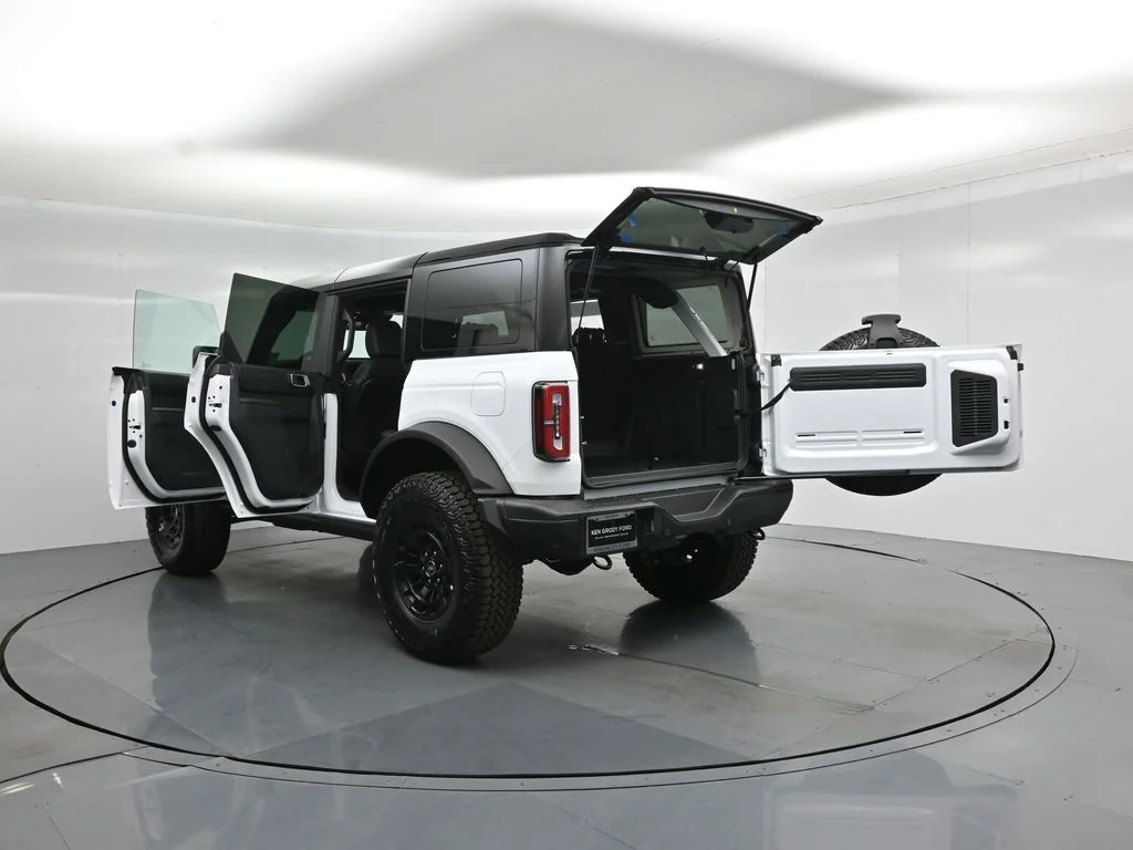 New 2026 White Ford Badlands image 30