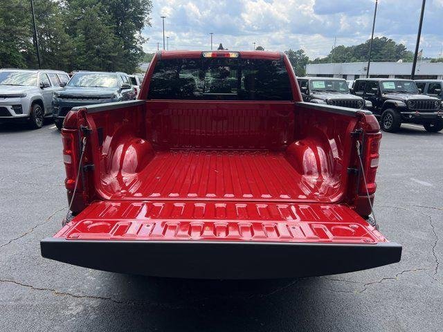 New 2026 Molten Red Pearl-Coat Exterior Paint RAM BIG HORN image 17