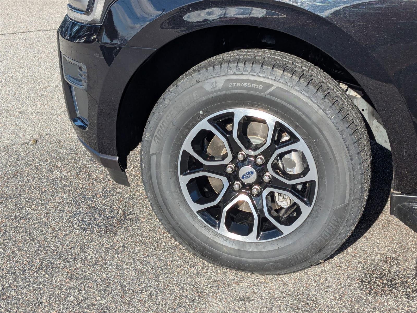 Used 2024 Agate Black Metallic Ford XLT image 9